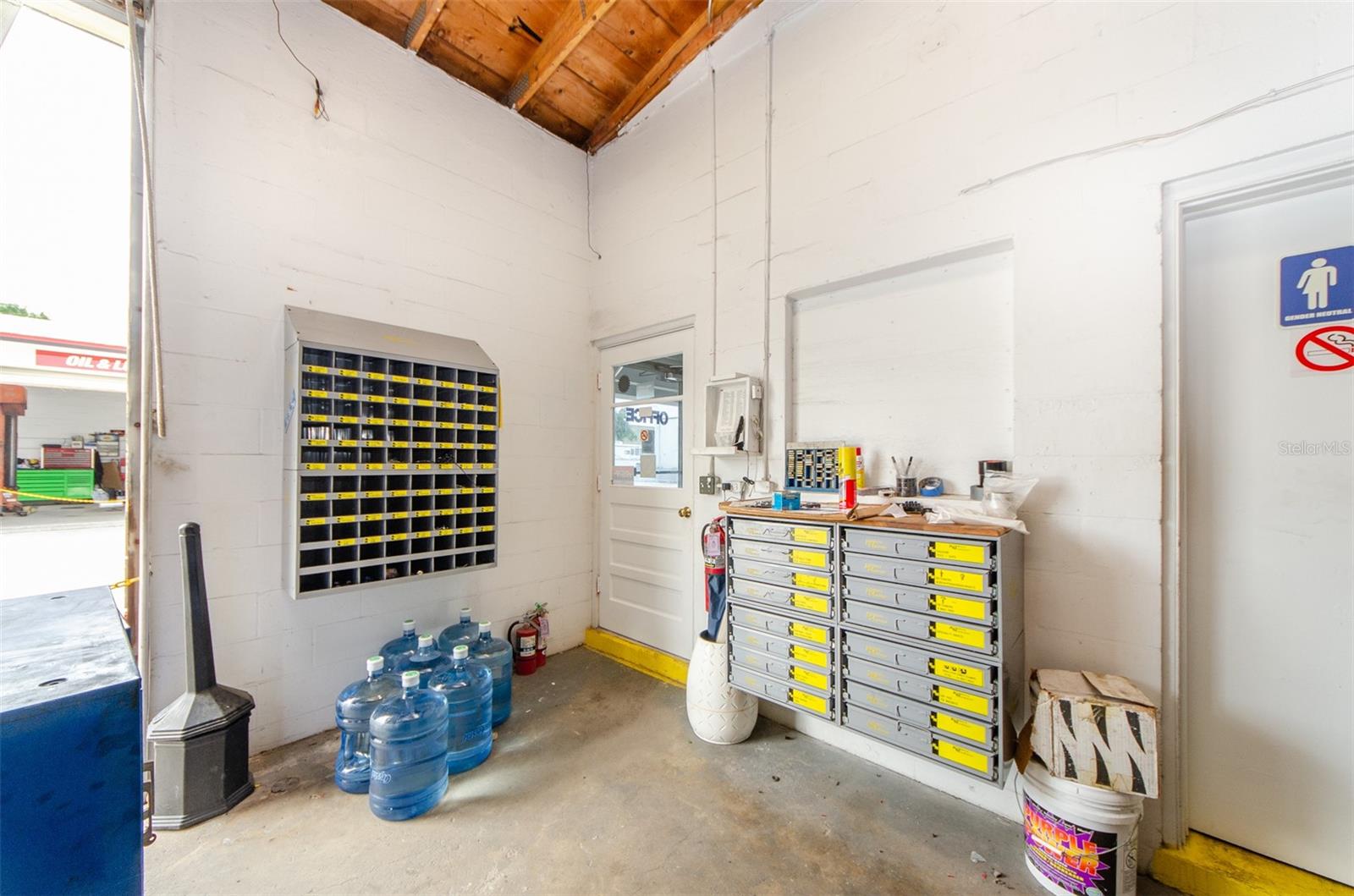 OAKLAND HEIGHTS - Commercial Sale