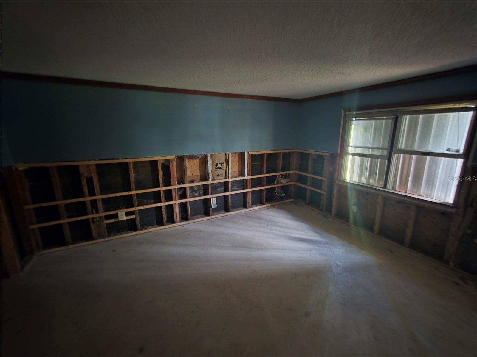 OAK SHORES - Residential