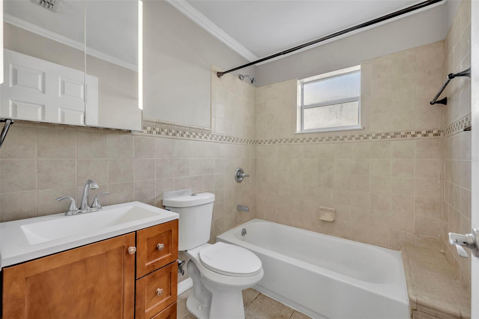 L L PAYNES SUB - Residential Lease