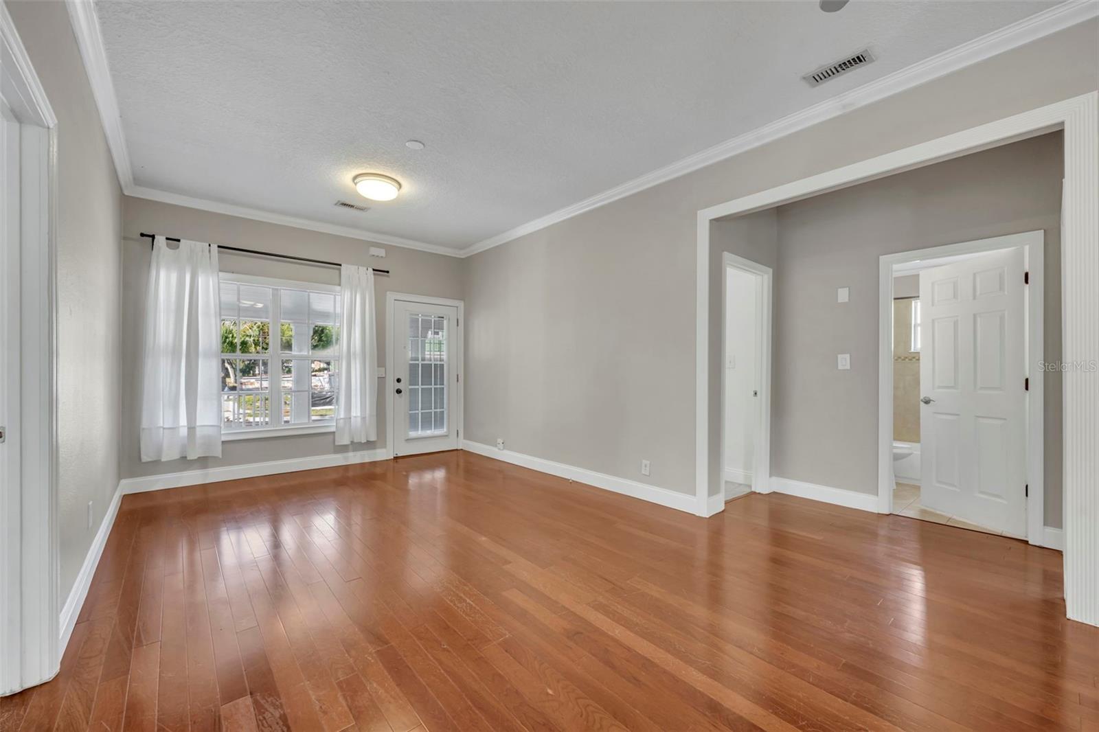 L L PAYNES SUB - Residential Lease