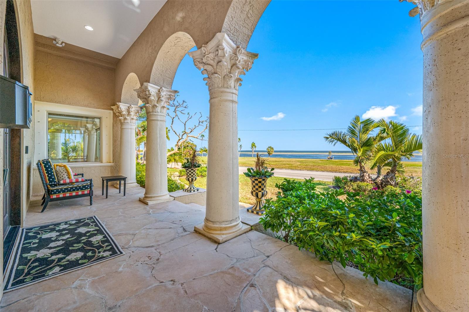 1925 BEACH DRIVE SE