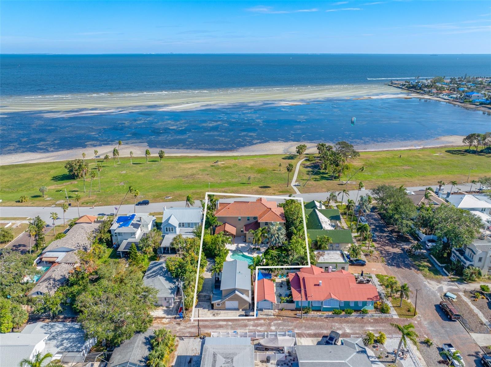 1925 BEACH DRIVE SE