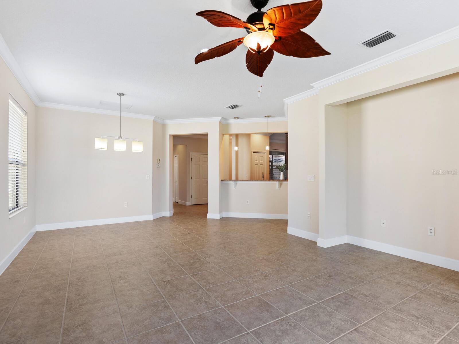 VENETIAN FALLS PH 3 - Residential