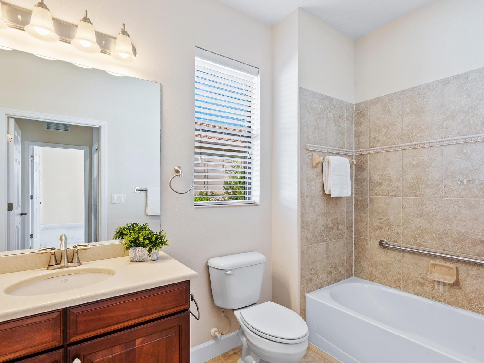 VENETIAN FALLS PH 3 - Residential
