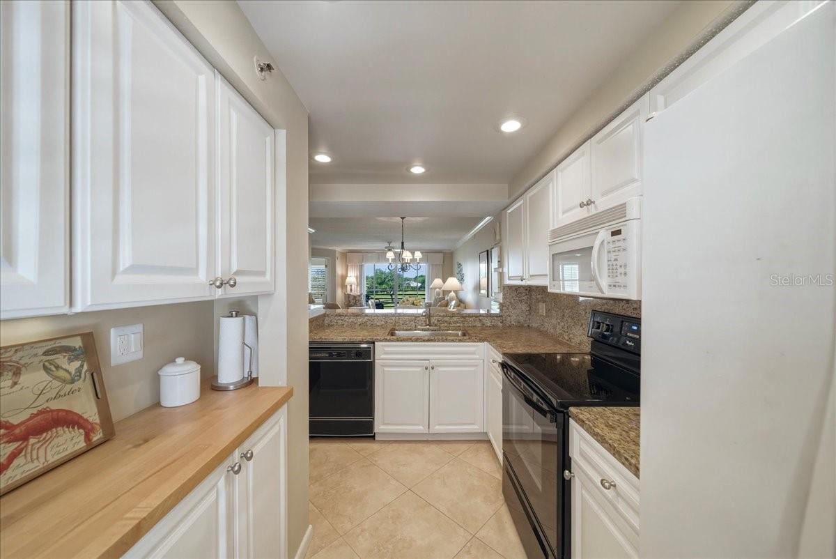 EIGHTH FAIRWAY - Residential
