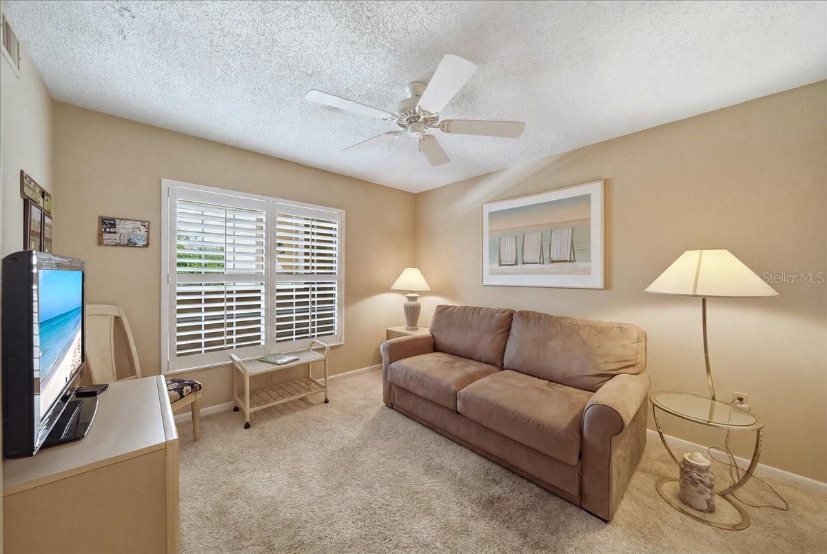 EIGHTH FAIRWAY - Residential