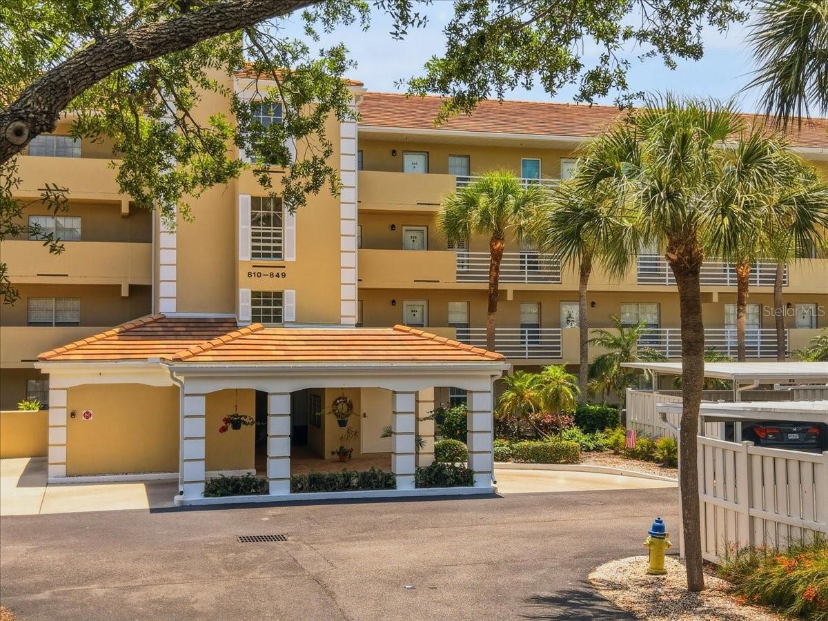 EIGHTH FAIRWAY - Residential