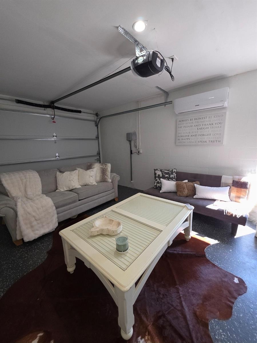 CEDAR HAMMOCK - Residential