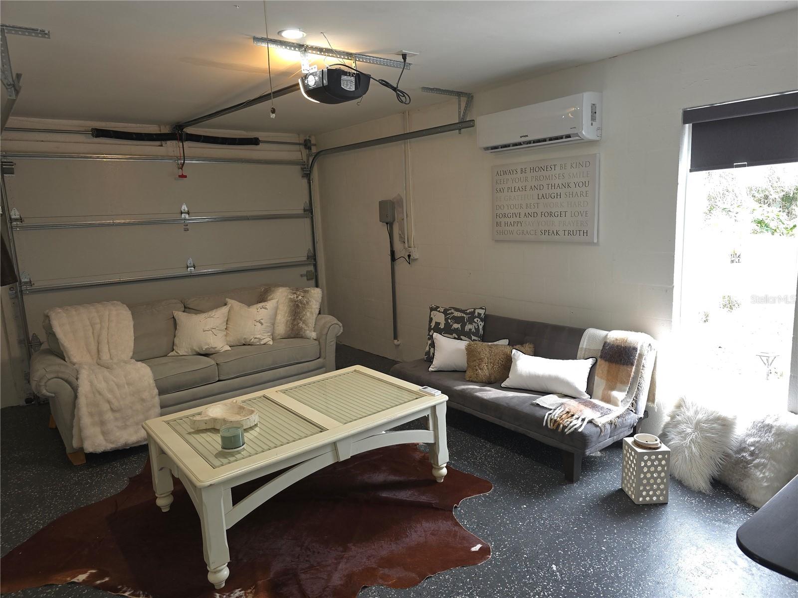 CEDAR HAMMOCK - Residential