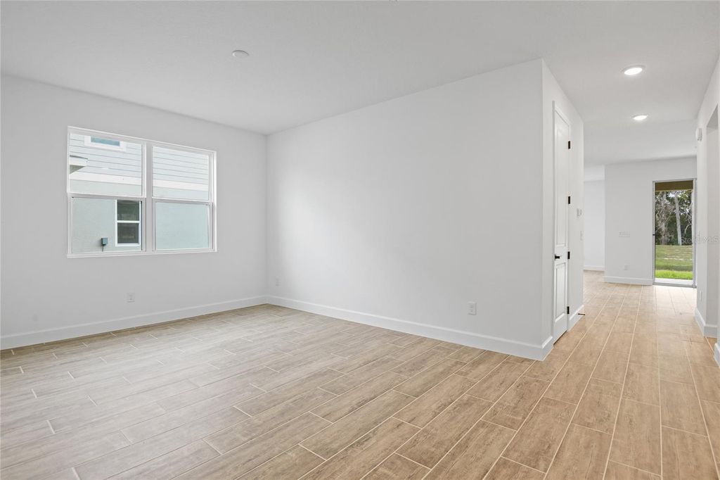 Photo of 160 Waterstone Loop, Tavares, FL 32778 (MLS # S5131866)