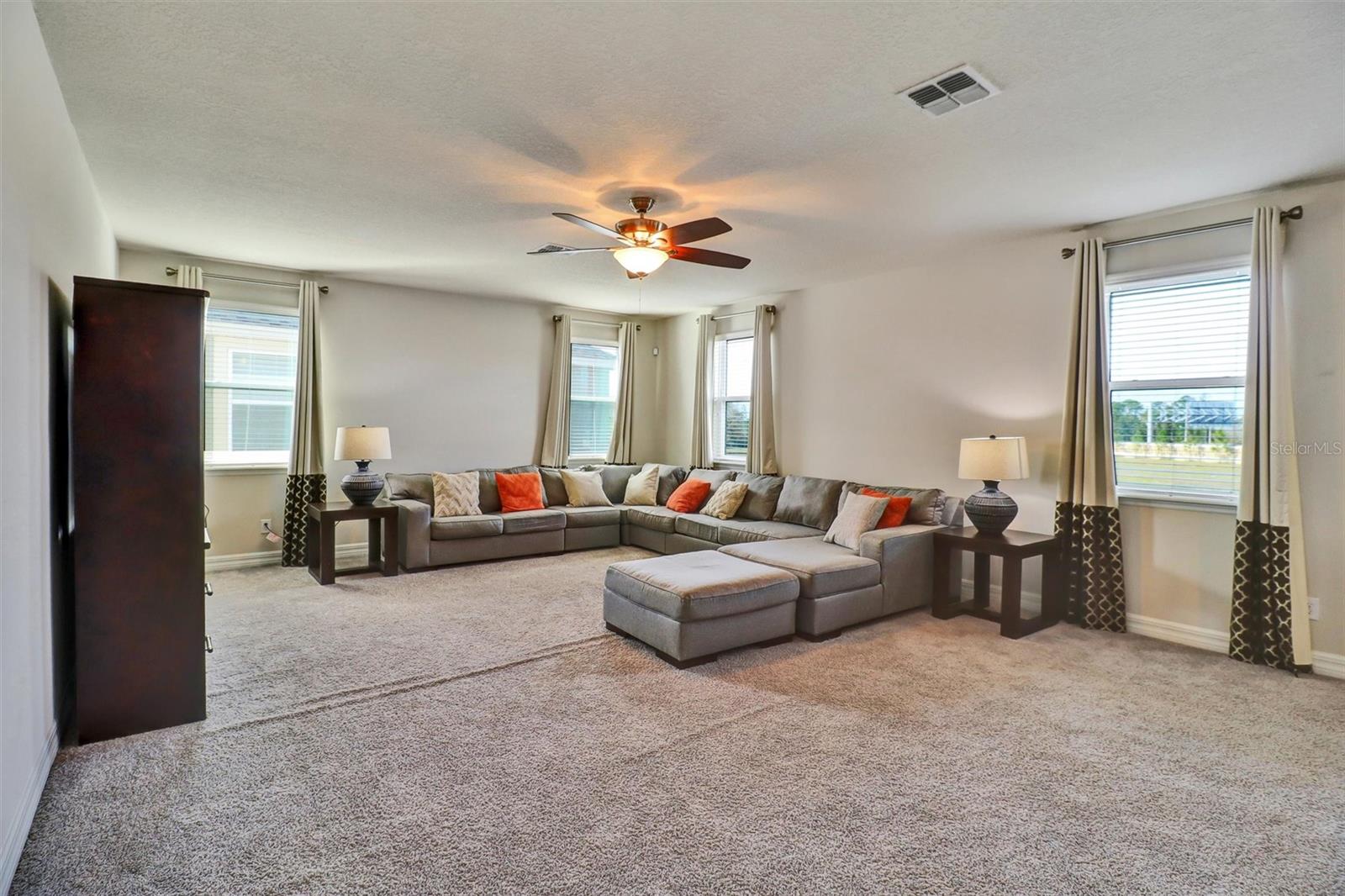 RANDAL PARK - PHASE 5 89/66 LOT 518 - Residential