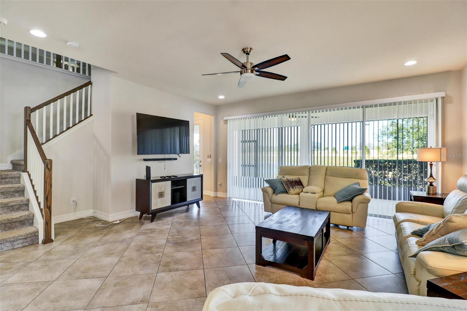 RANDAL PARK - PHASE 5 89/66 LOT 518 - Residential