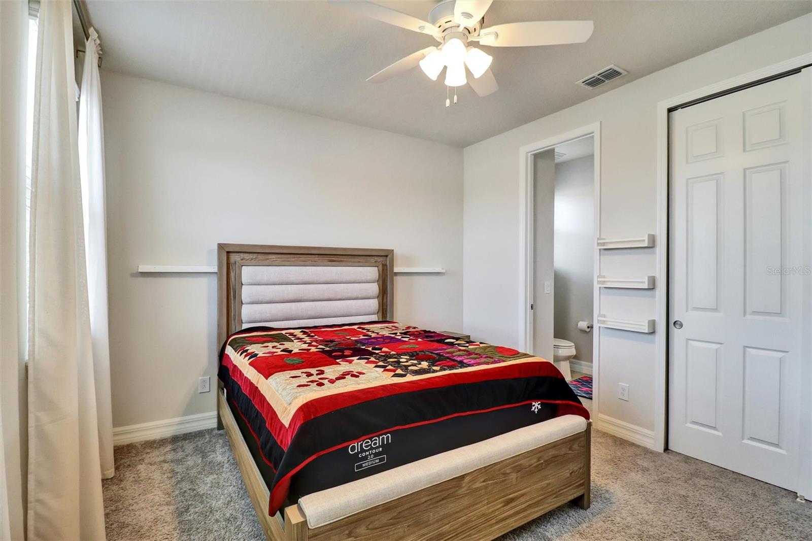 RANDAL PARK - PHASE 5 89/66 LOT 518 - Residential