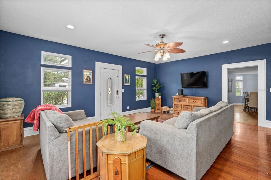 Photo of 618 S Mellonville Avenue, Sanford, FL 32771 (MLS # O6353485)