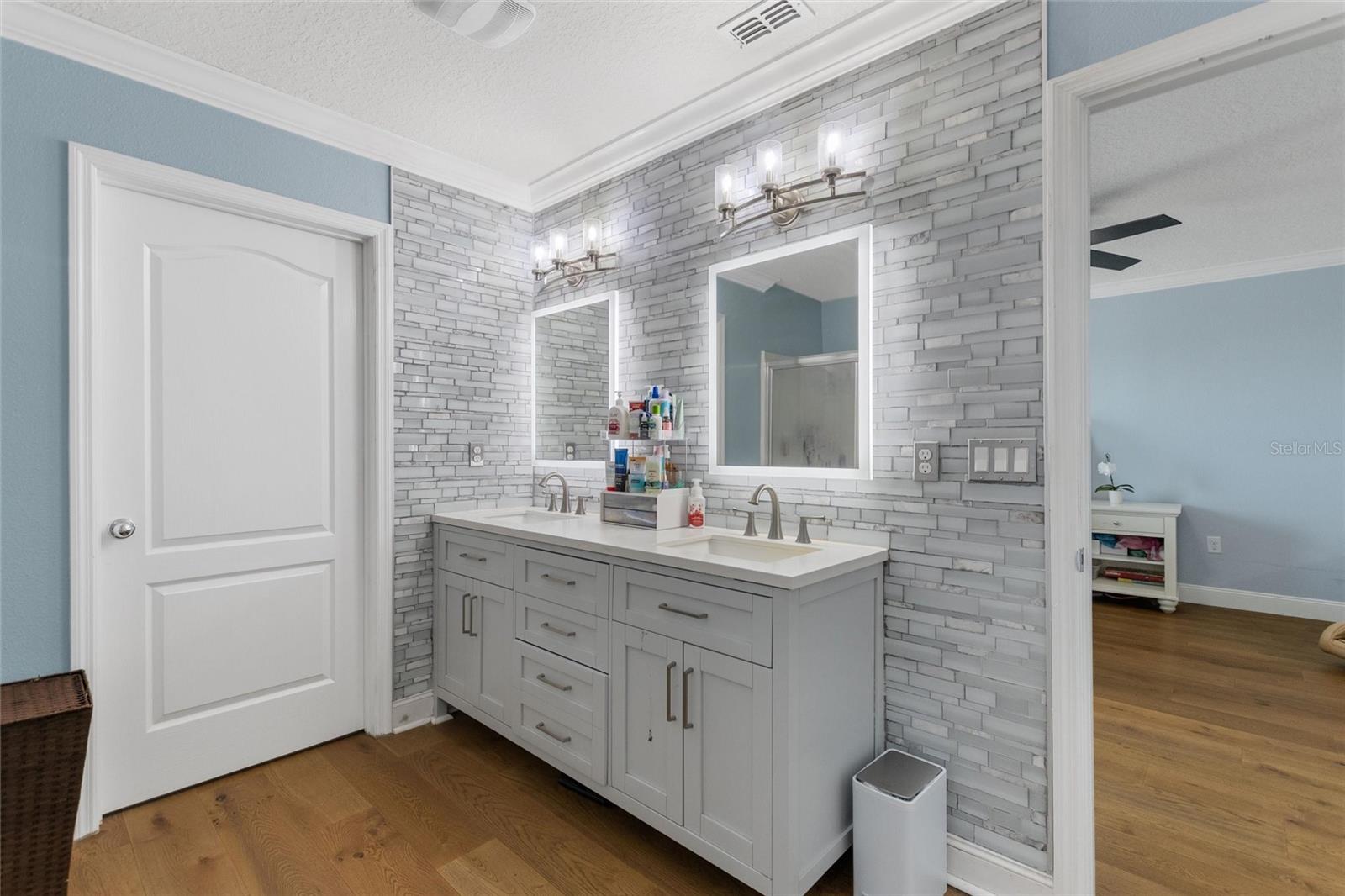 LAKE TRACY ESTATES - Residential