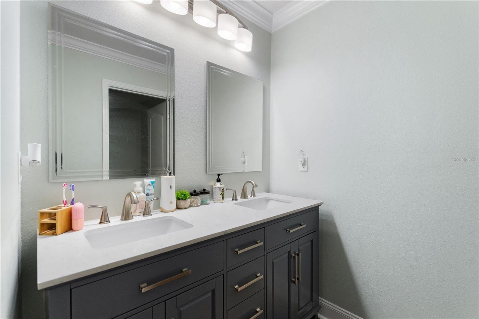 LAKE TRACY ESTATES - Residential