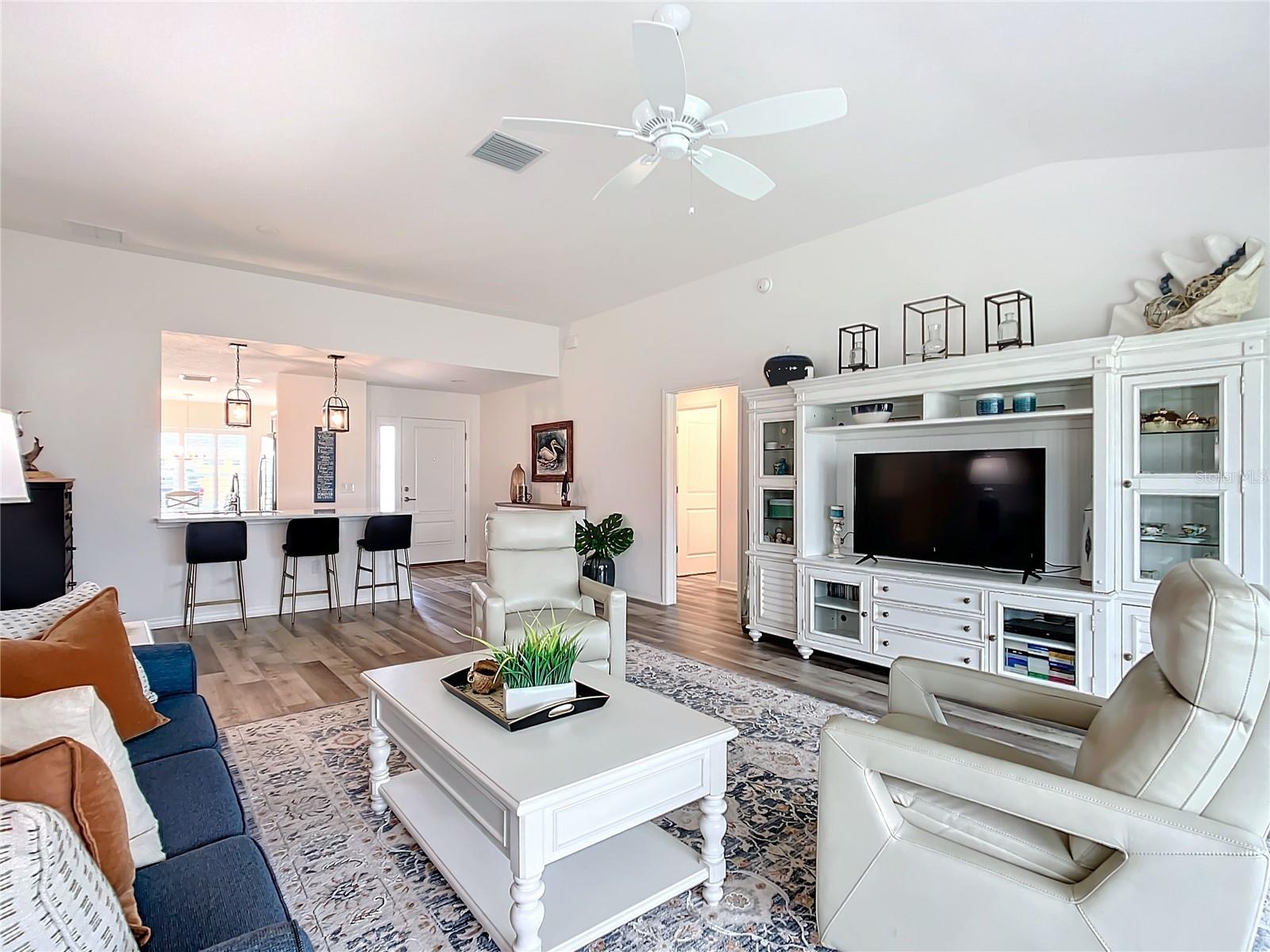 6633 HOLOVAK TERRACE