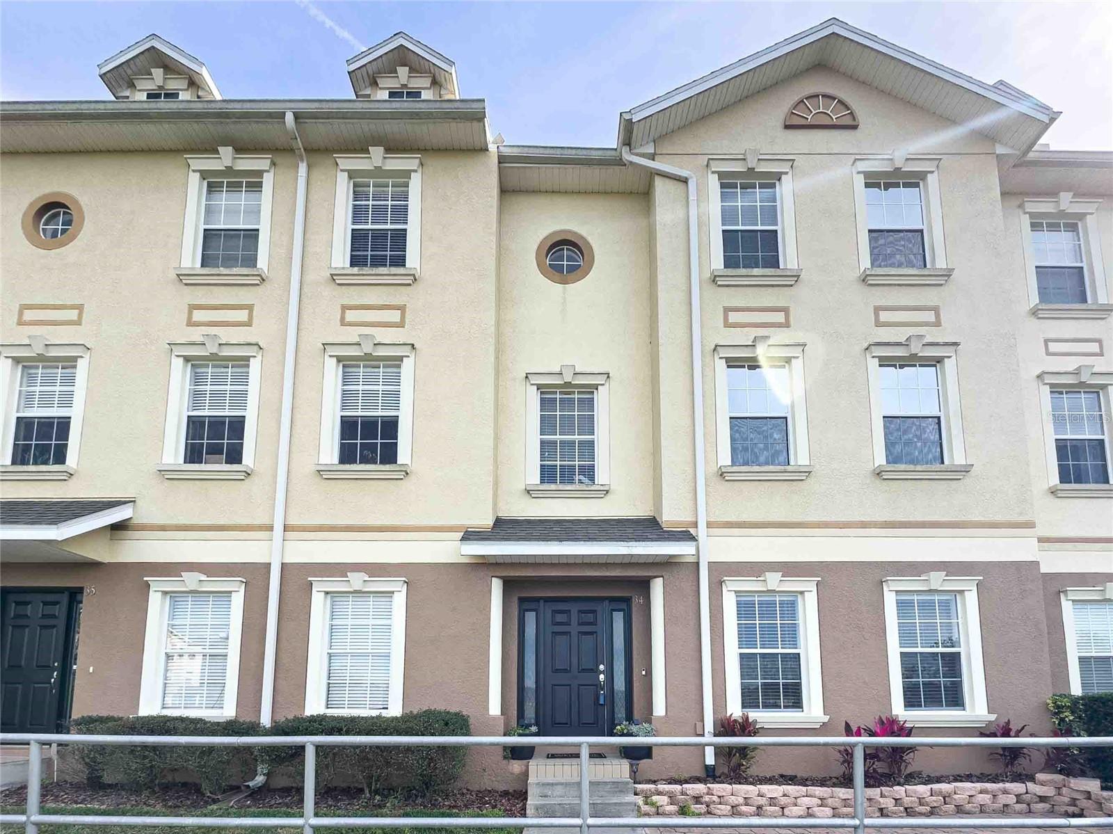 ARBOR GREEN TOWNHOMES REPLAT - Residential