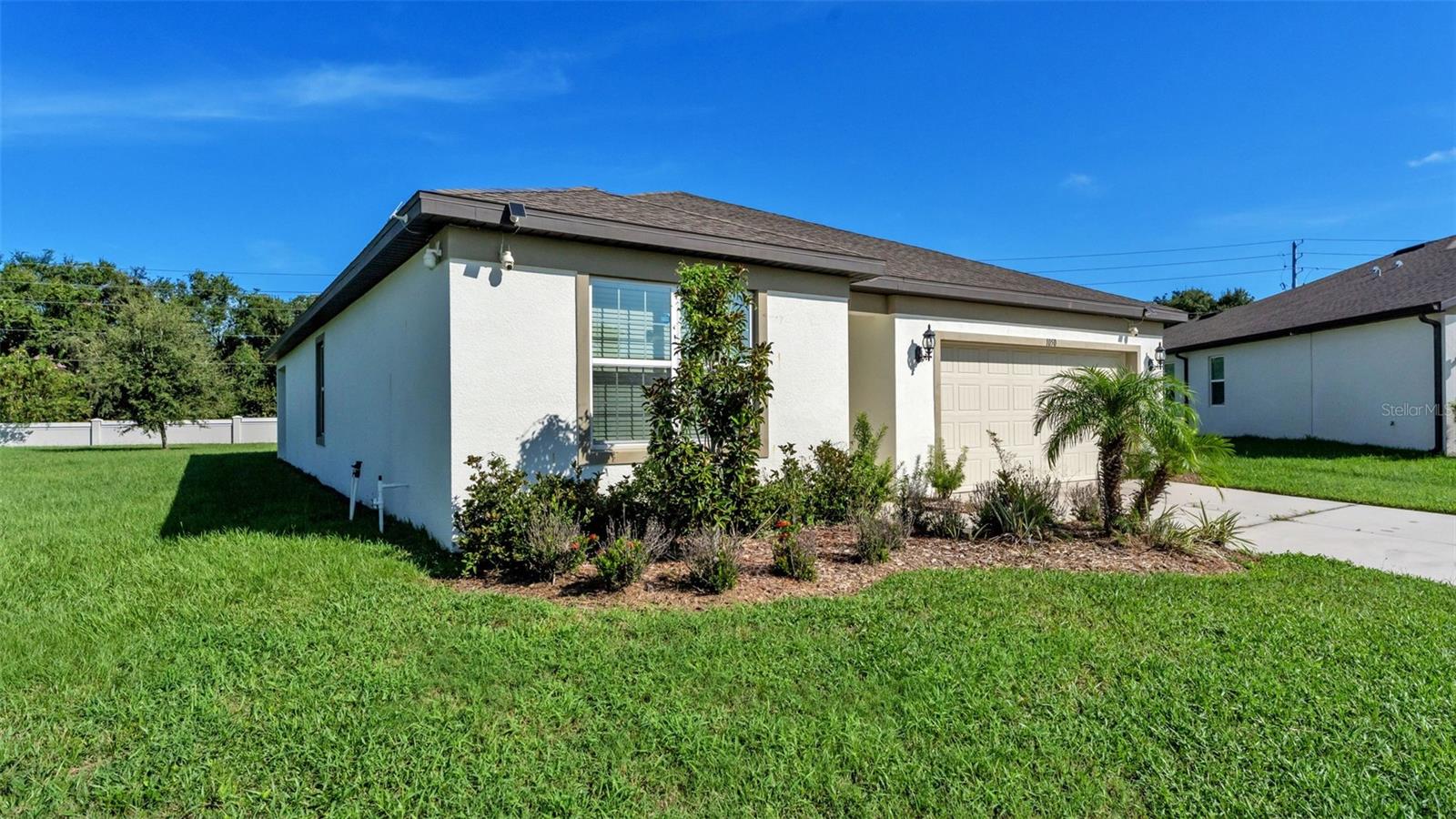 1050 MICHELANGELO LANE