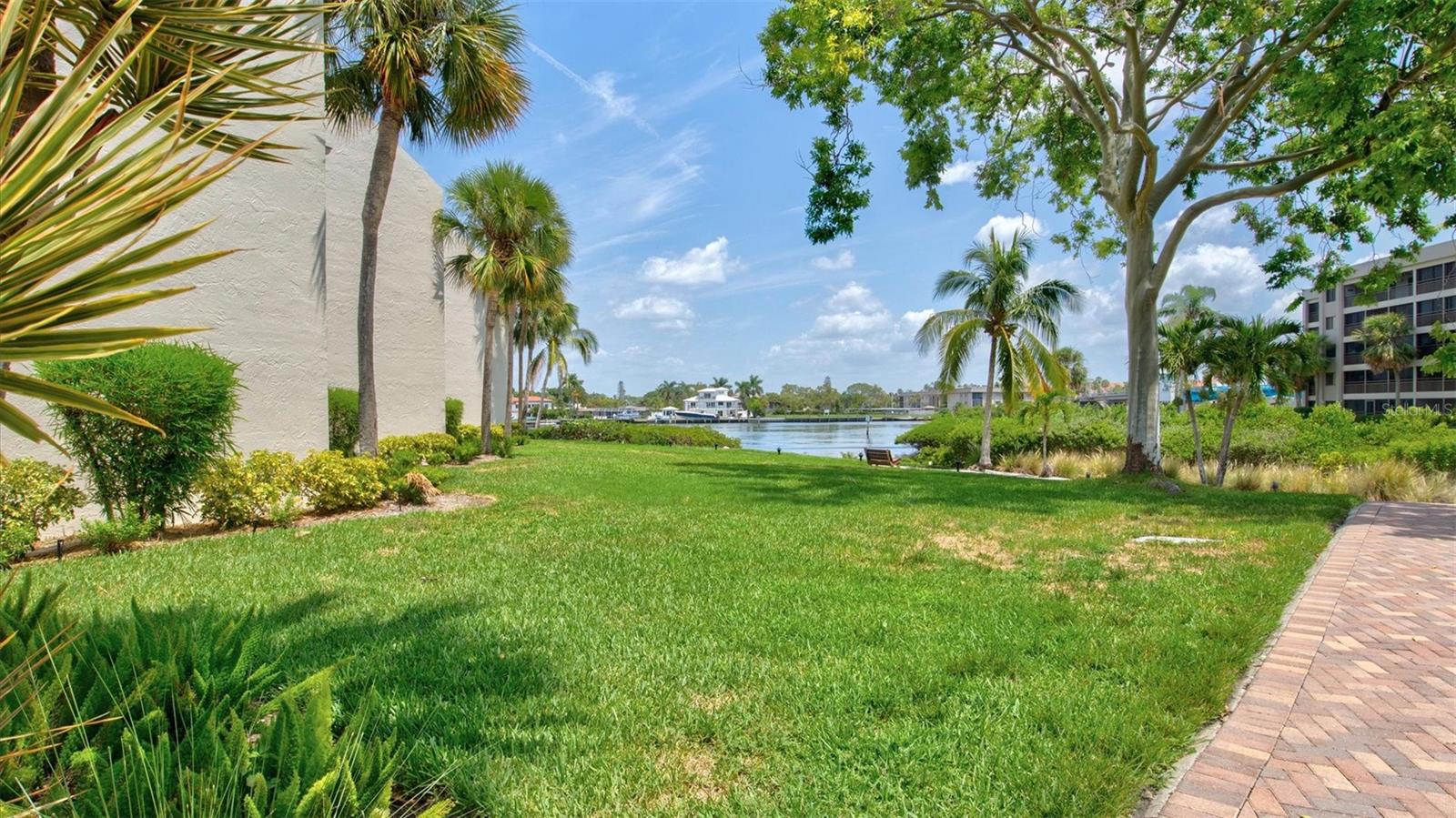 MIDNIGHT COVE II - Residential Lease