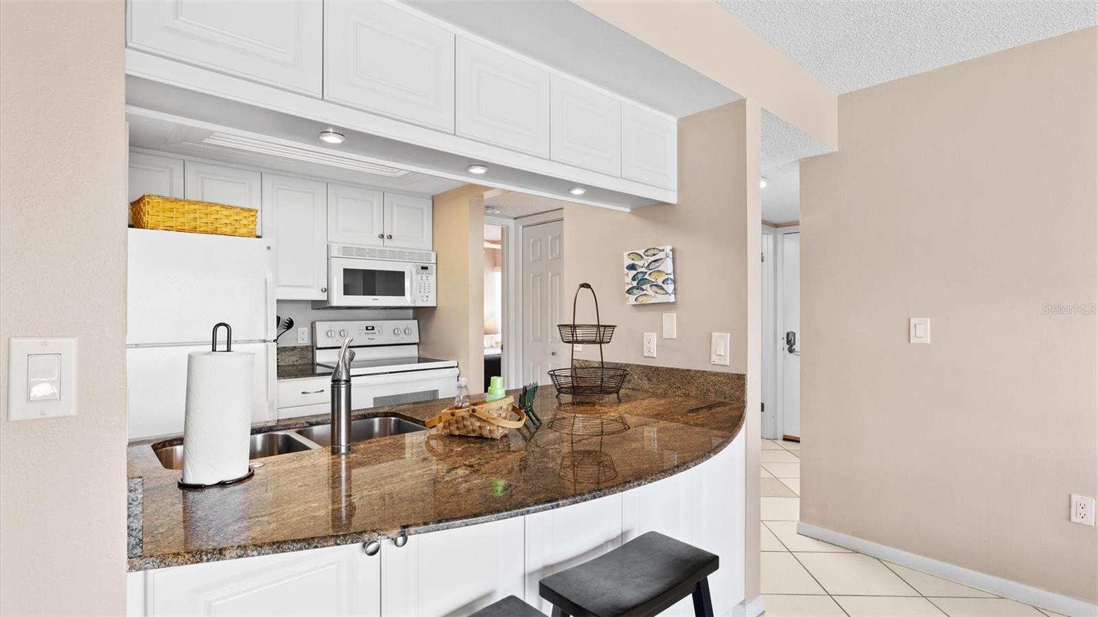 MIDNIGHT COVE II - Residential Lease