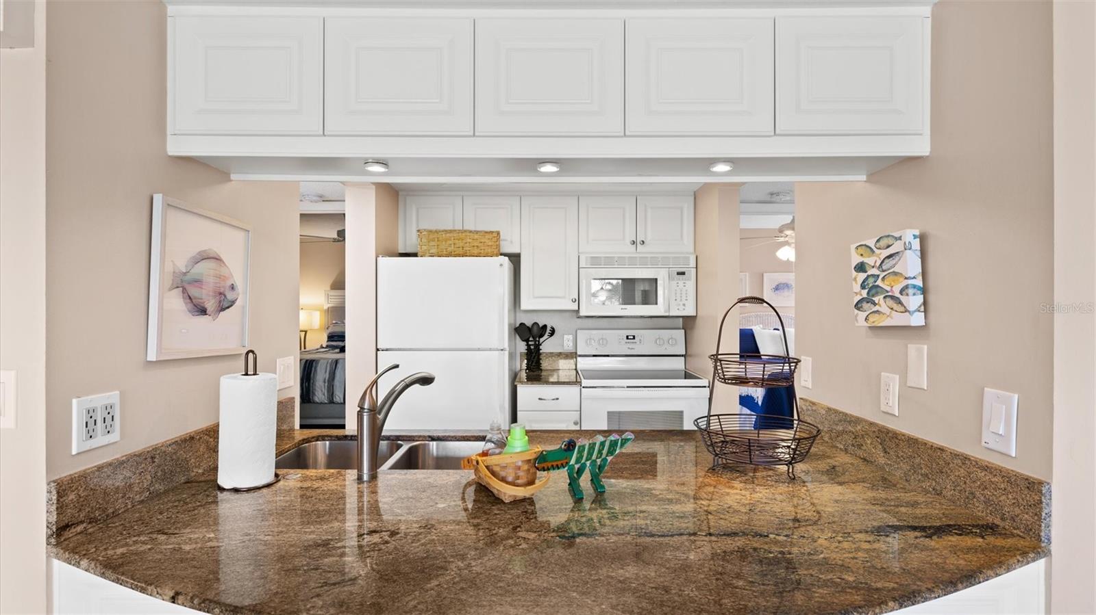 MIDNIGHT COVE II - Residential Lease