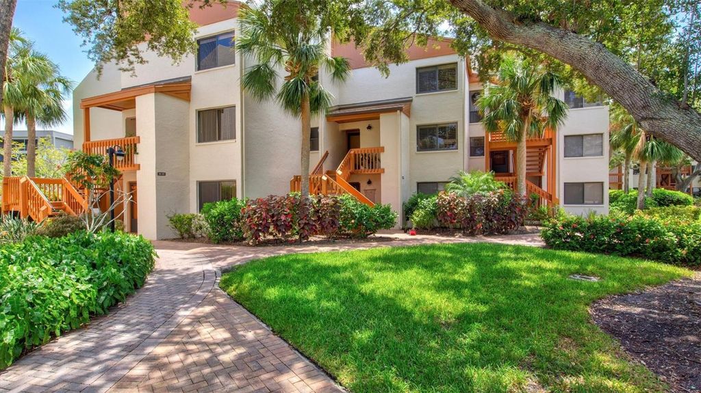 Photo of 1700 Cove Ii Place #310, Sarasota, FL 34242 (MLS # A4657459)