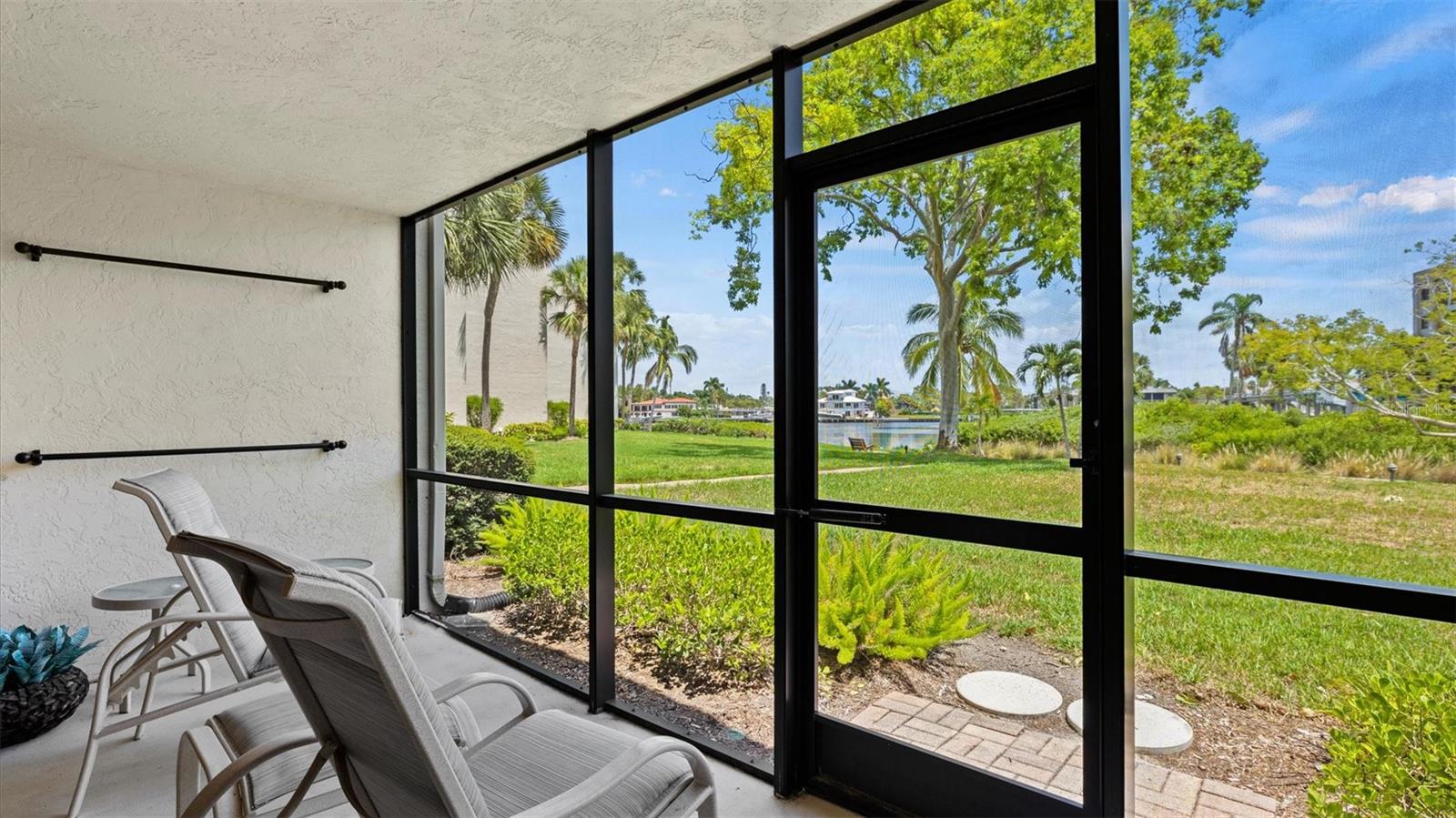 MIDNIGHT COVE II - Residential Lease