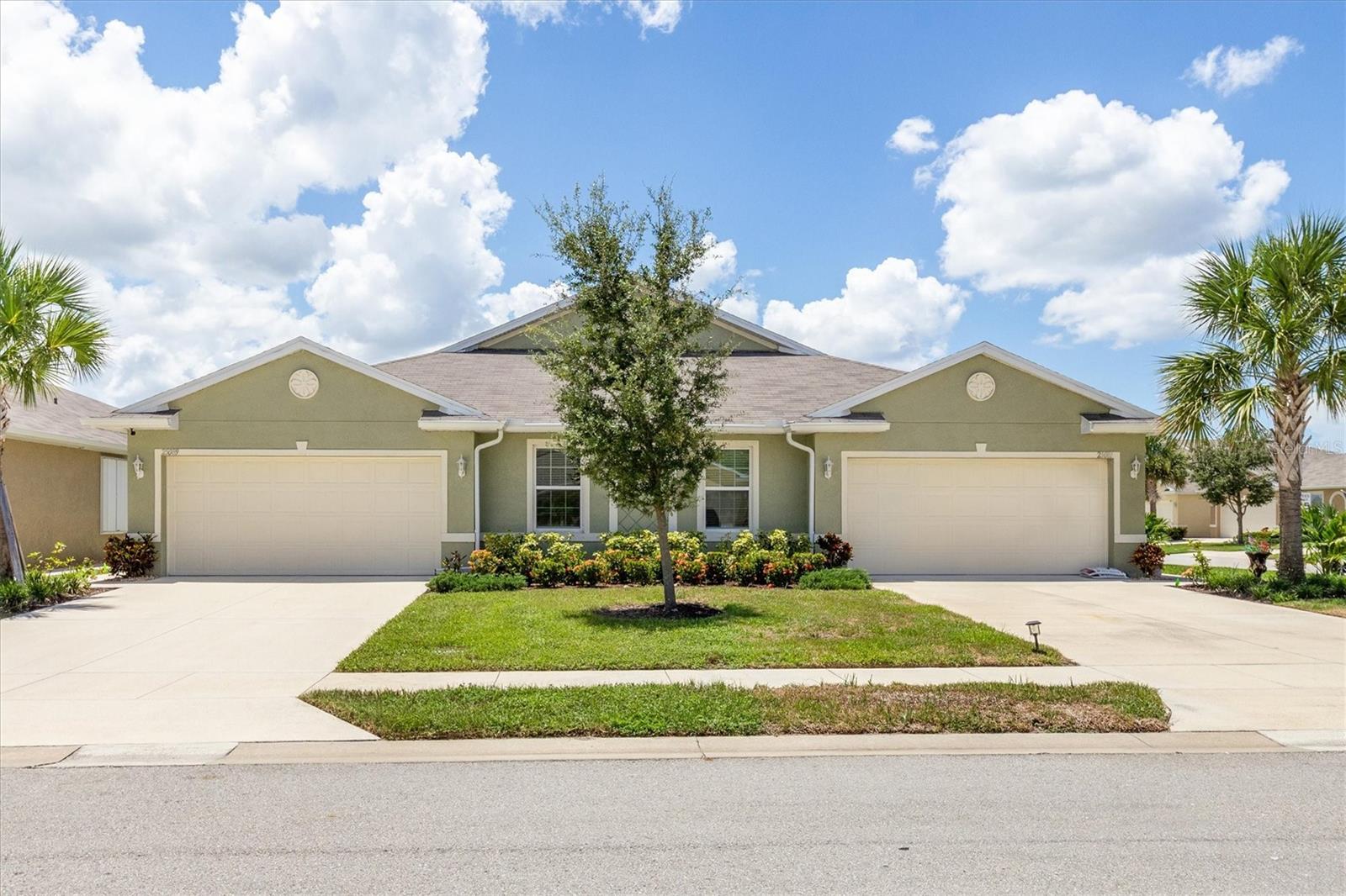 25089 E LENOX CIRCLE