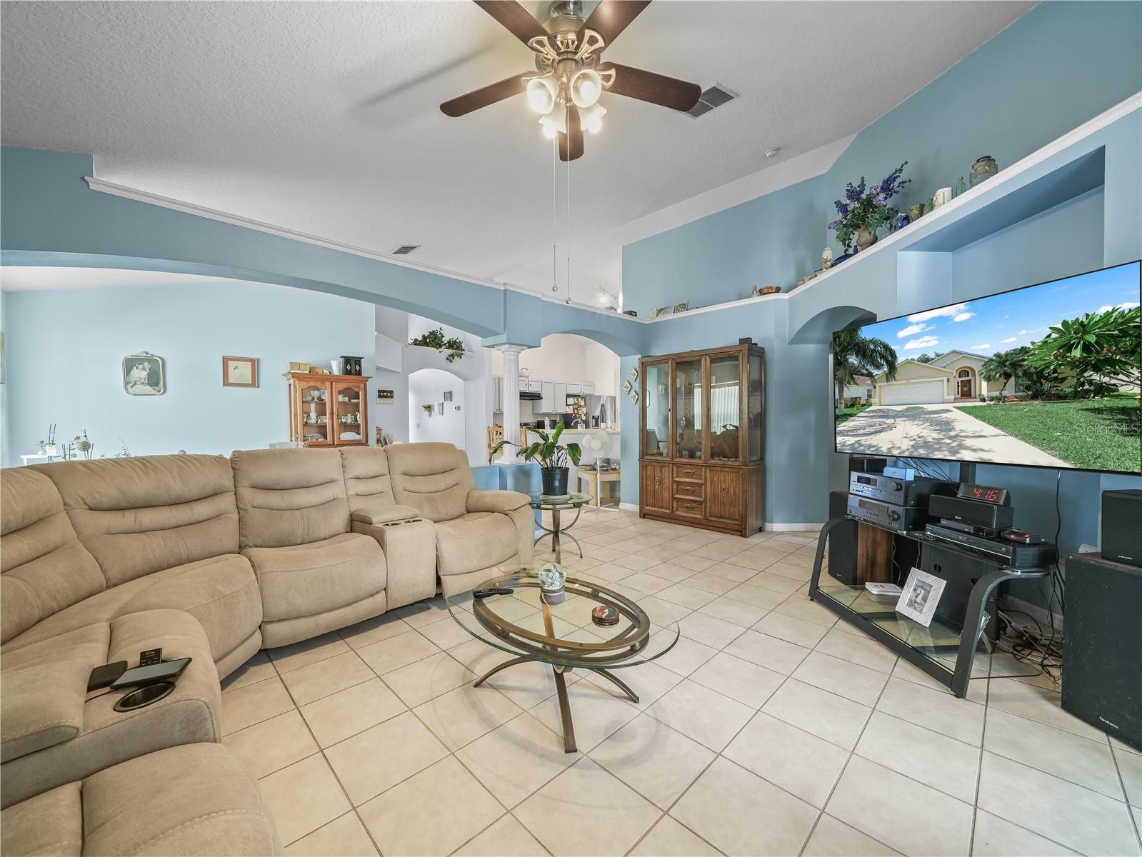 2538 CROWN RIDGE CIRCLE