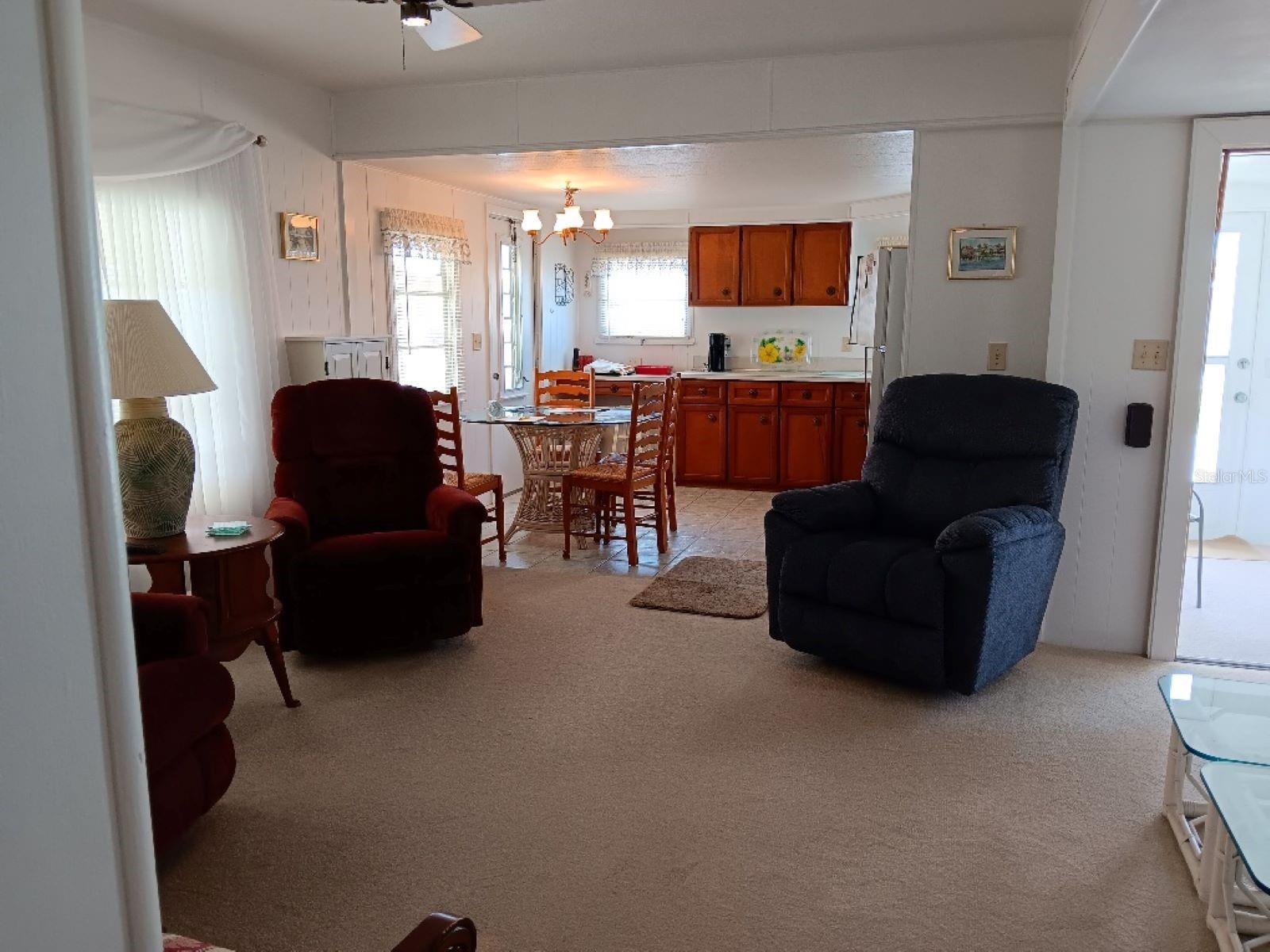 COUNTRY CLUB ESTATES - Residential