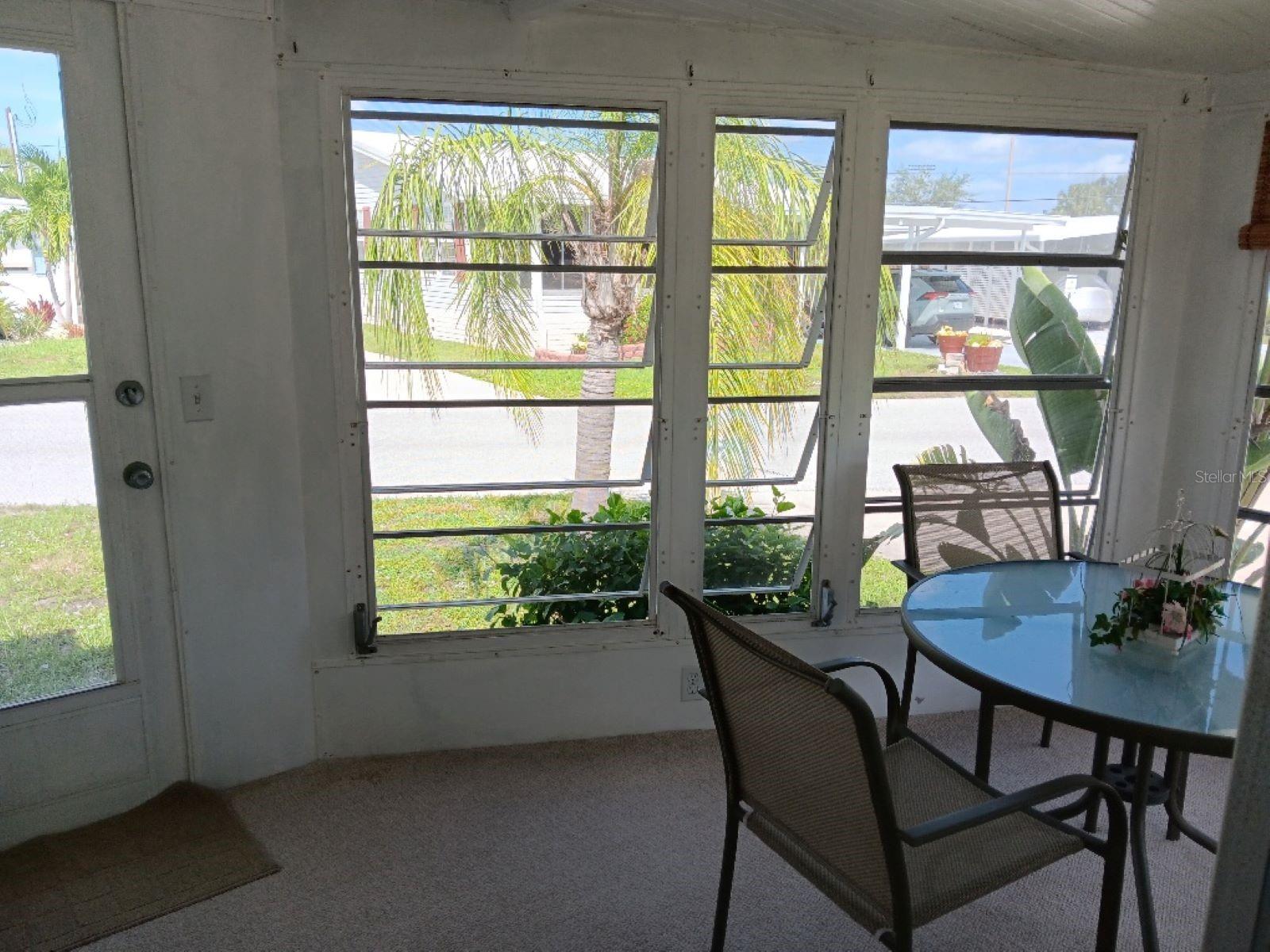 COUNTRY CLUB ESTATES - Residential