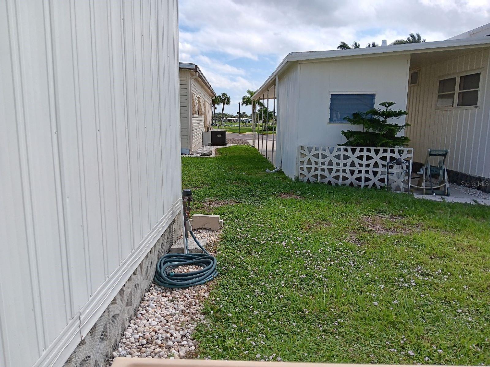 COUNTRY CLUB ESTATES - Residential