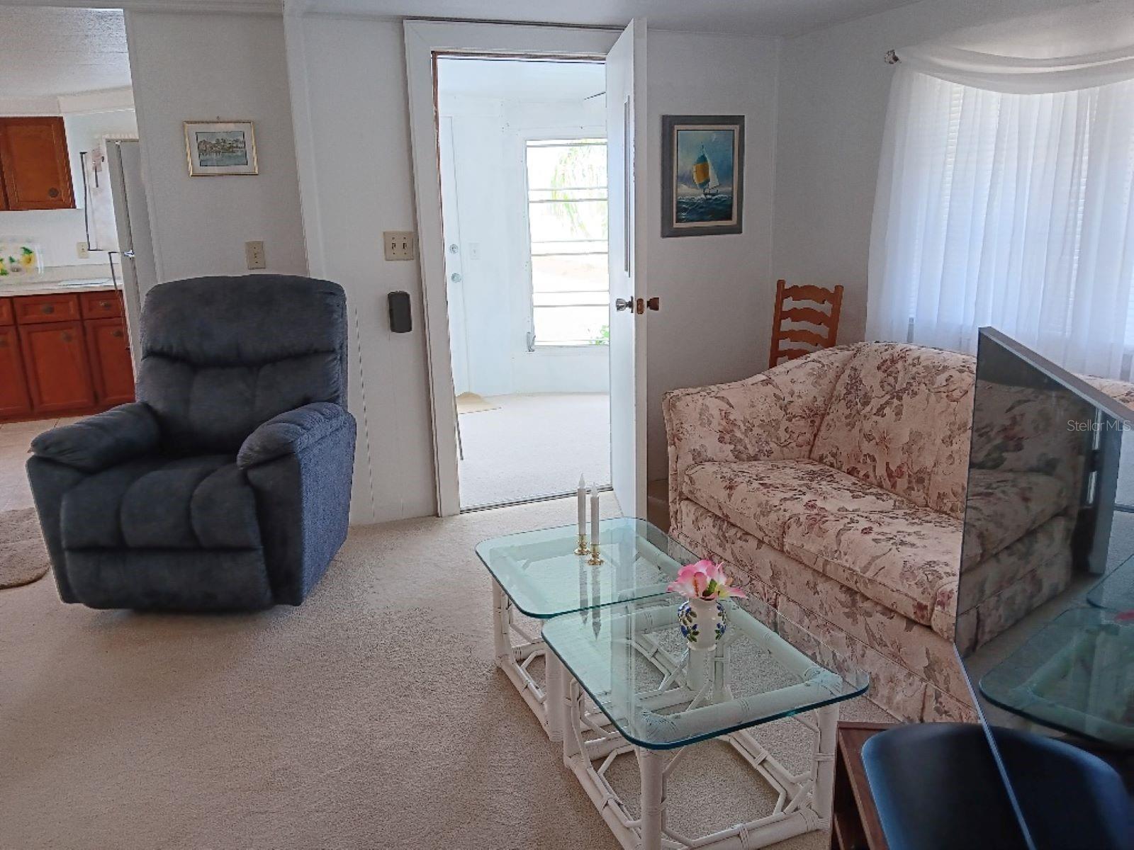 COUNTRY CLUB ESTATES - Residential