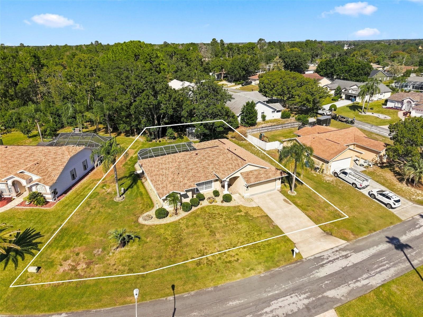 8175 WINDING OAK LANE
