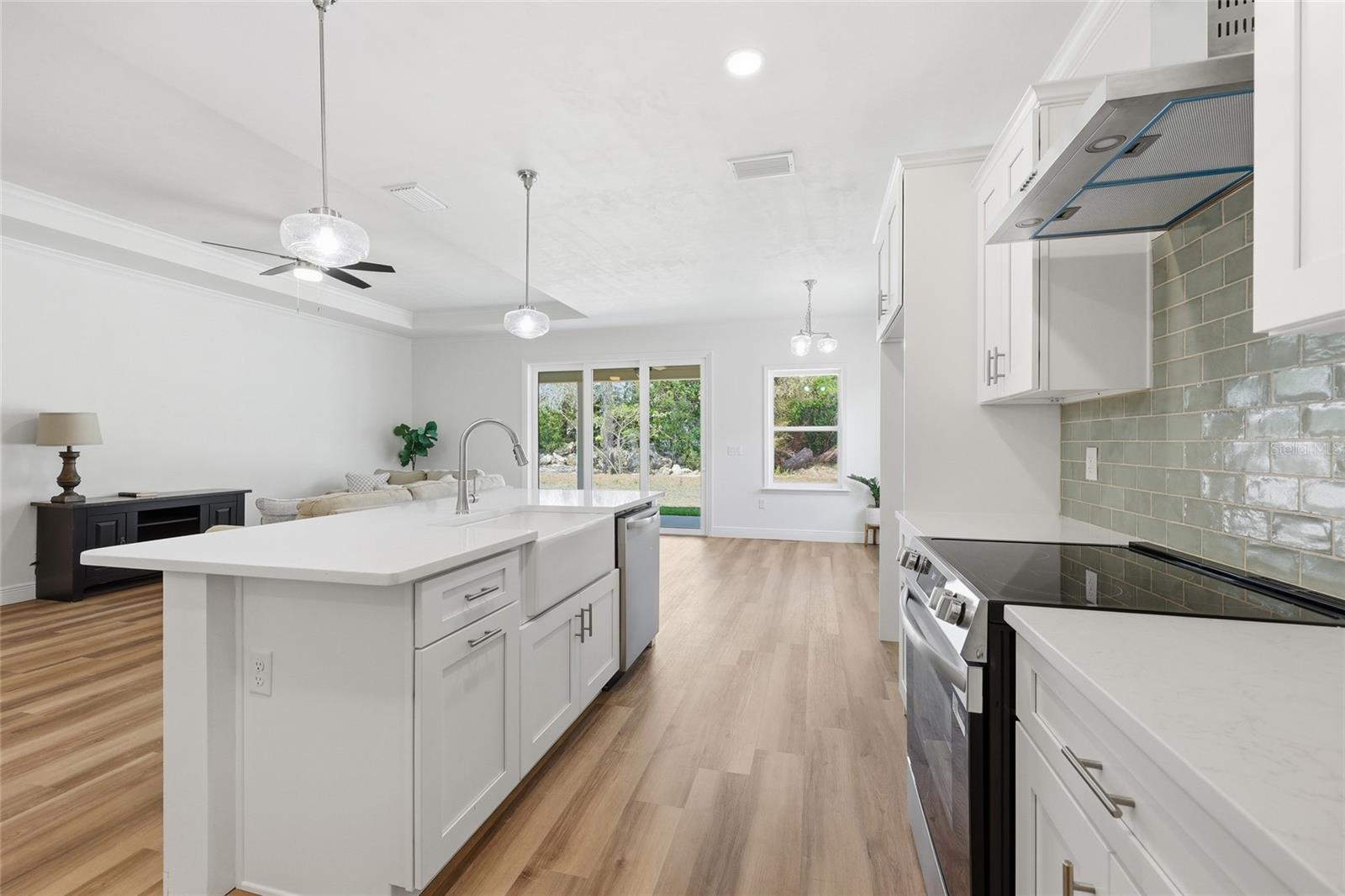 GRAND OAKS - Residential