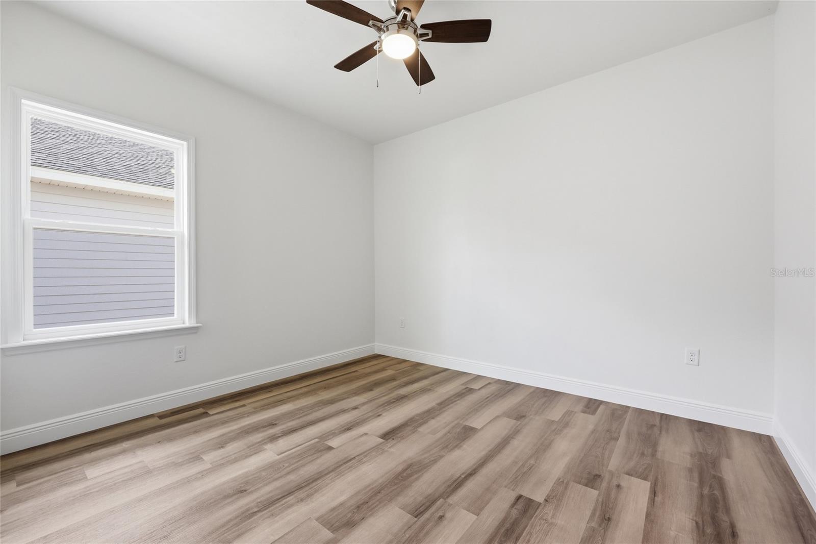 GRAND OAKS - Residential