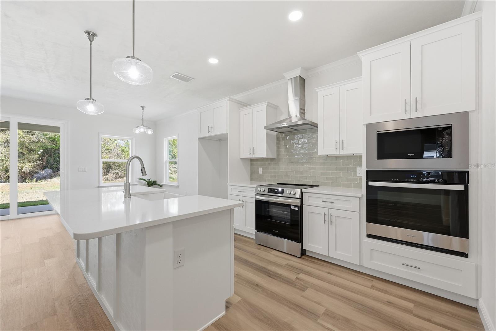 GRAND OAKS - Residential