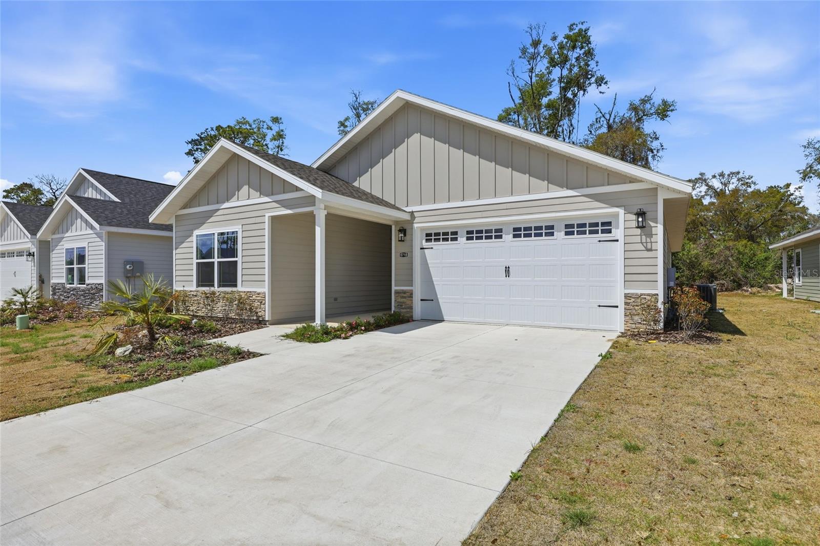 GRAND OAKS - Residential