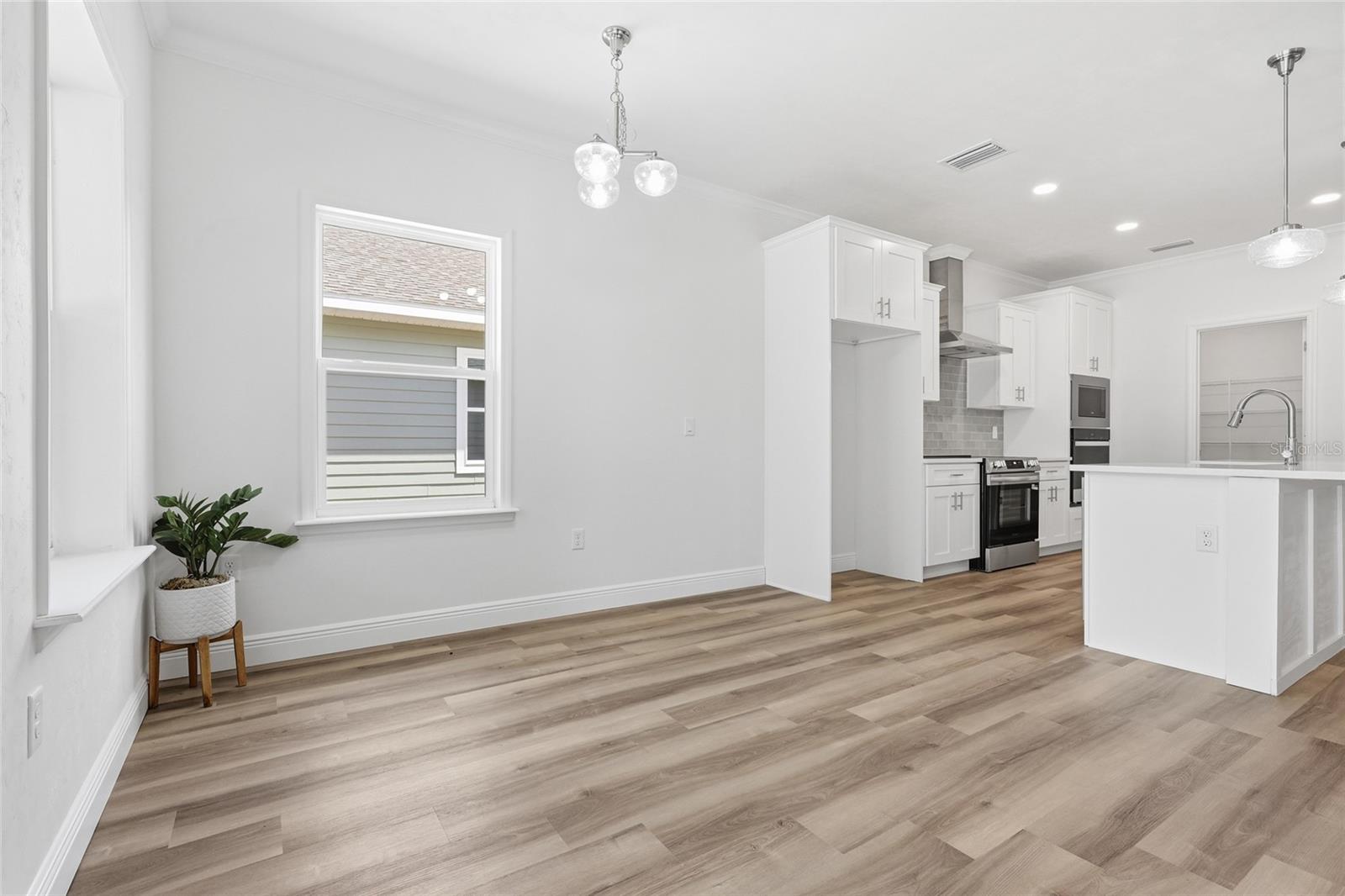 GRAND OAKS - Residential