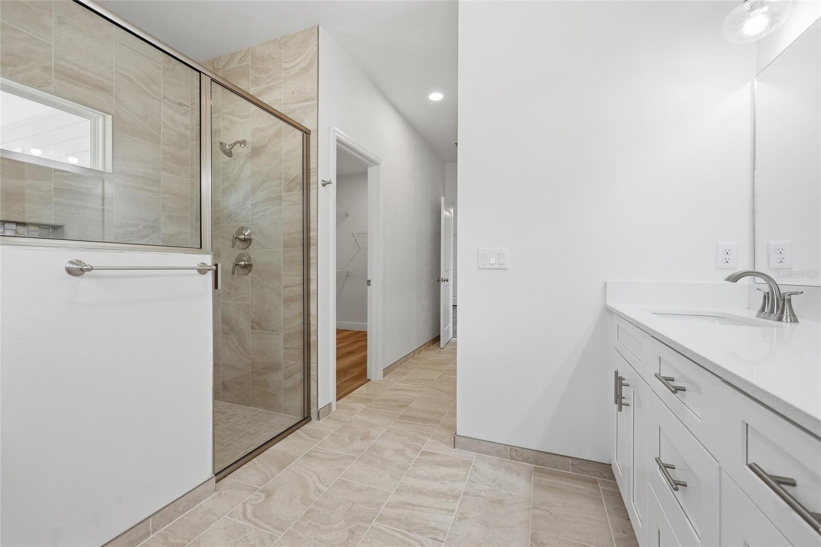 GRAND OAKS - Residential