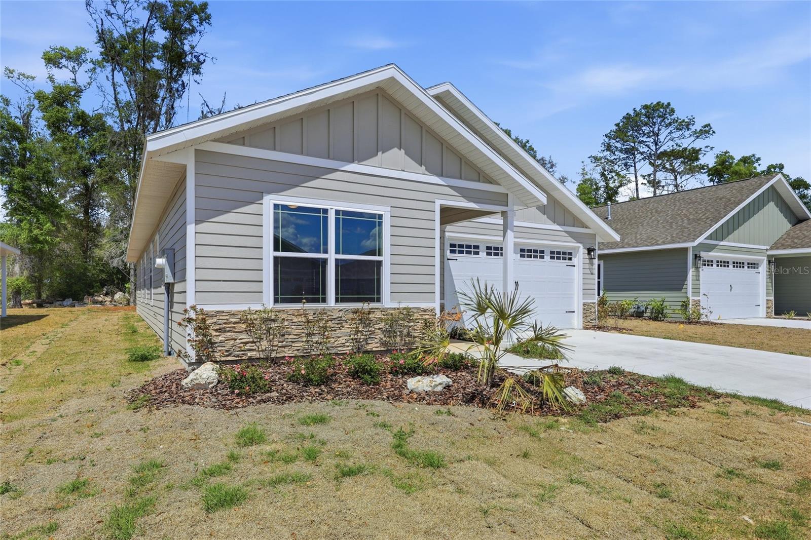 GRAND OAKS - Residential