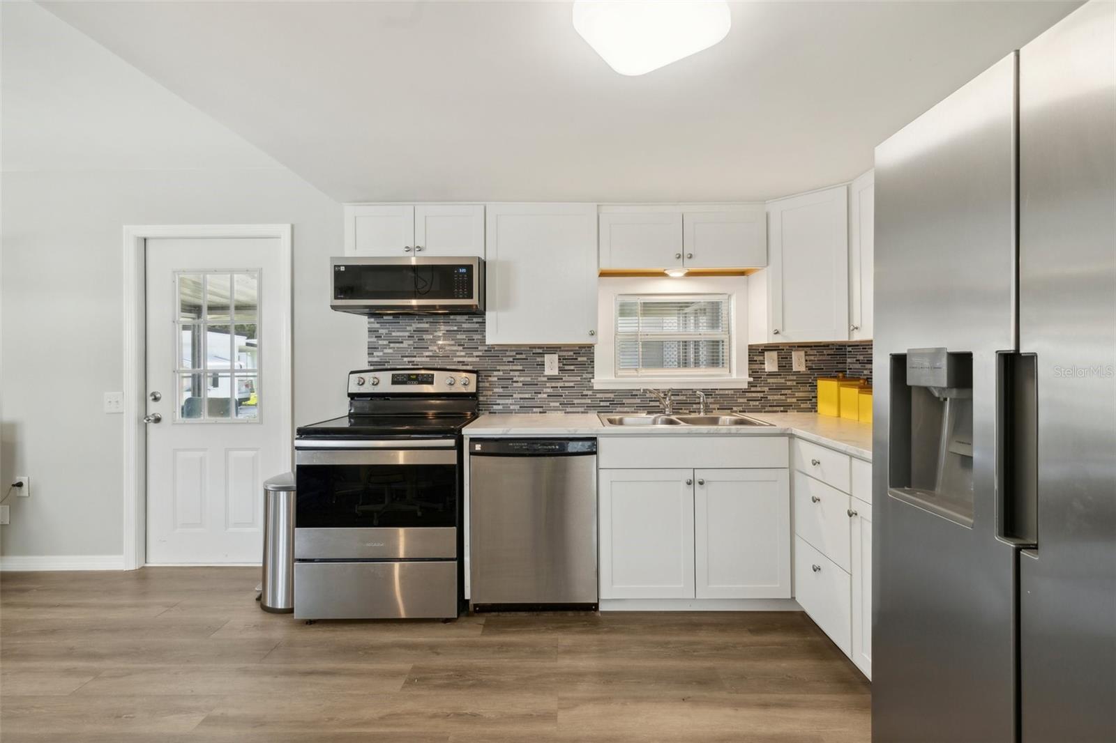 ALCOVE MOBILE HOME COMMUNITY UNREC - Residential