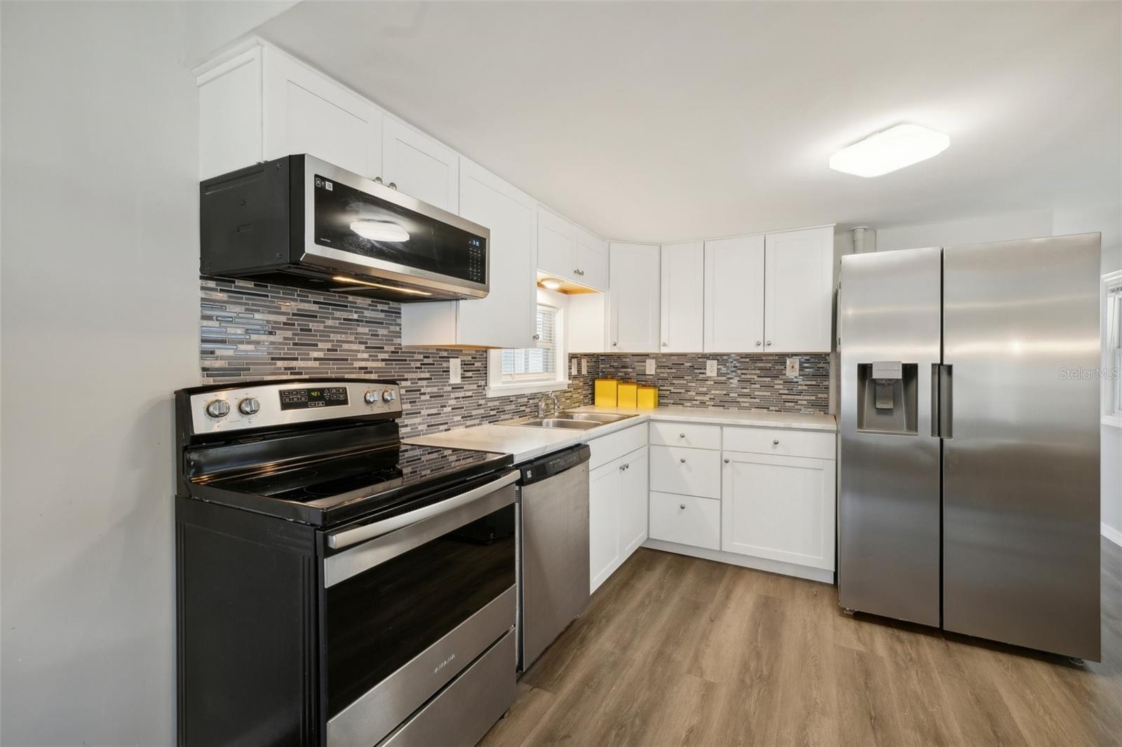 ALCOVE MOBILE HOME COMMUNITY UNREC - Residential