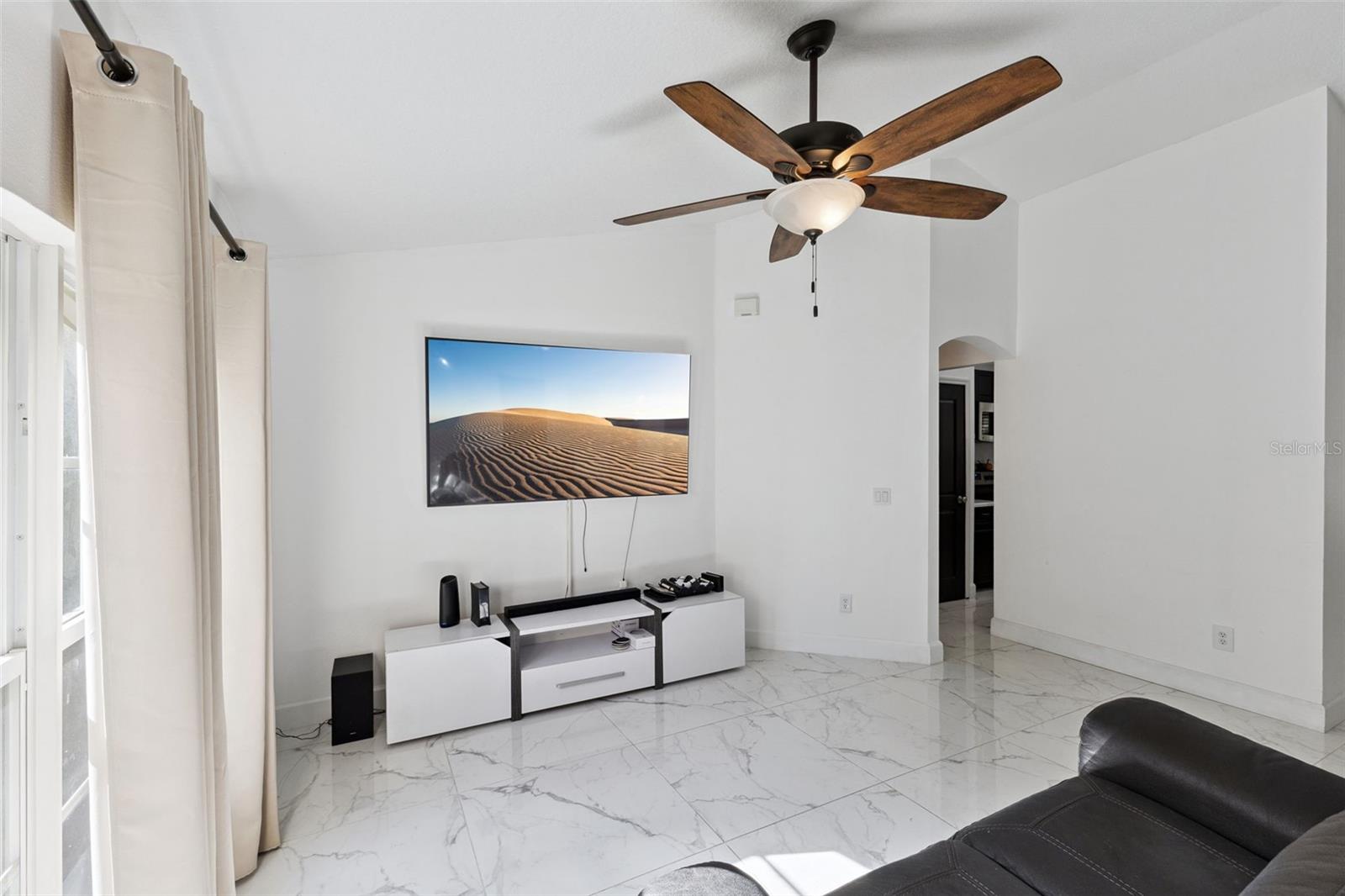 TWO WEST HLNDS 02 - Residential