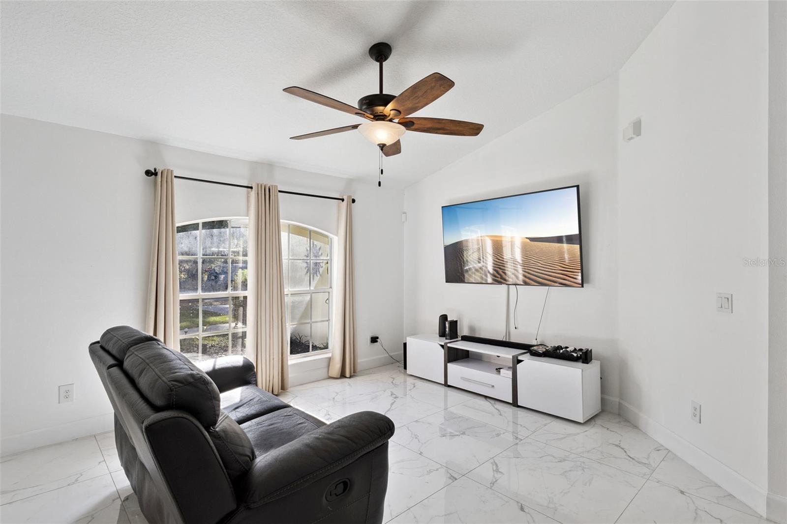 TWO WEST HLNDS 02 - Residential