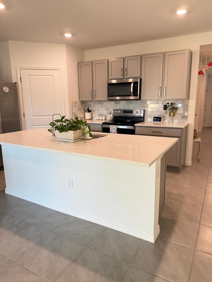 AVALON PARK WEST - Residential Lease