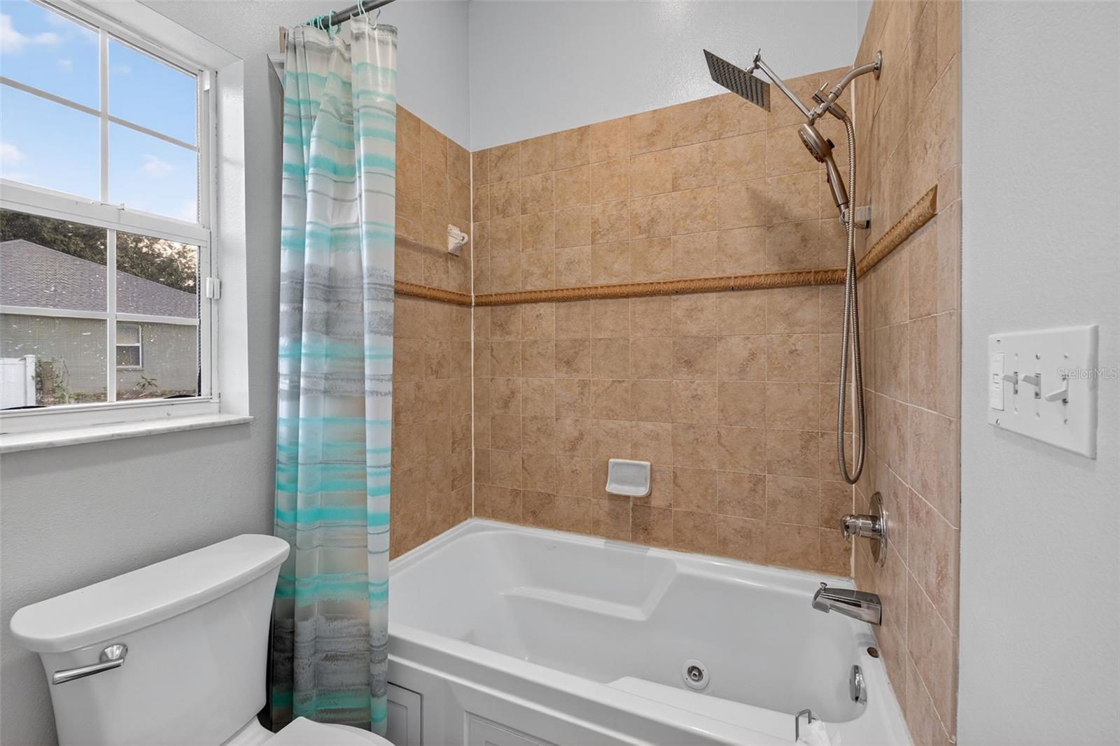 GARDNER OAKS - Residential