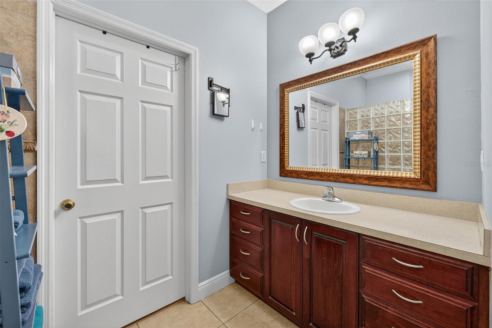 GARDNER OAKS - Residential