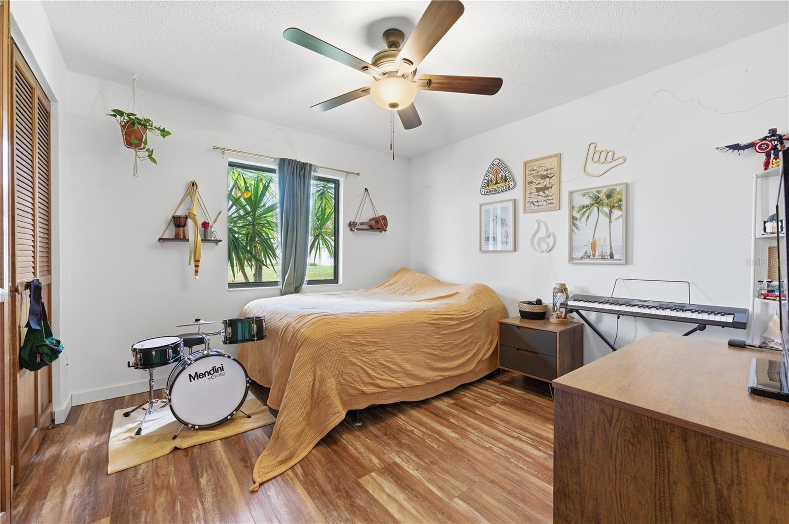 FLORIDA SHORES - Residential